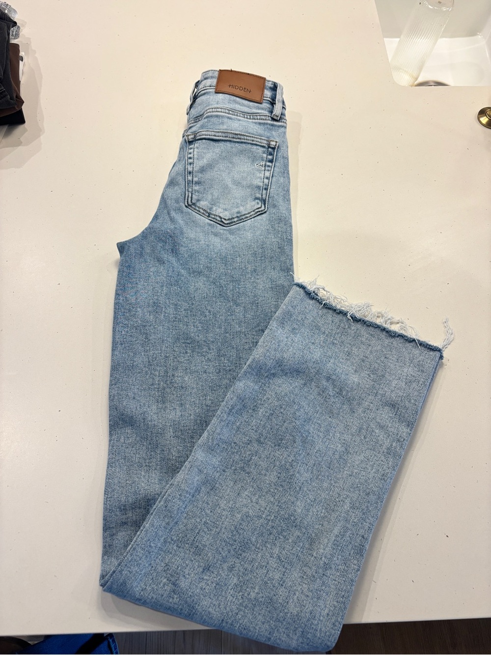 WILLOW Light Wash Straight Leg Jeans with Frayed Hem